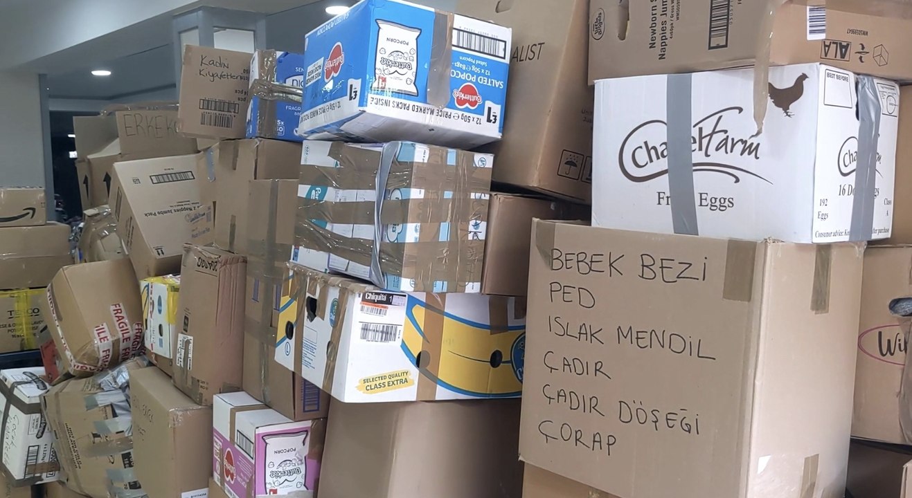 Aziziye Mosque collects donations to support those affected by the earthquakes