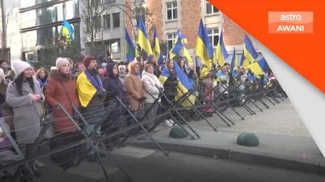 Krisis Ukraine-Rusia | Ukraine teruskan rundingan sertai EU