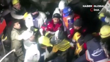 87 saat sonra enkazdan çıkan Miran'ın sorusu onlarca kurtarma personelini duygulandırdı