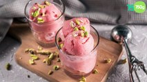 Glace minute fraises et pistaches