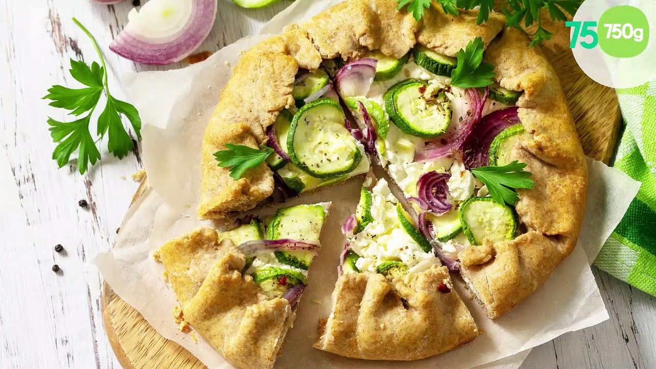 Tarte rustique courgettes, oignons rouges et feta