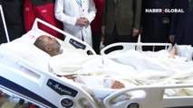 Cumhurbaşkanı Erdoğan, Kilis Devlet Hastanesinde tedavi gören depremzedeleri ziyaret etti