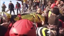 Los equipos de rescate siguen sacando supervivientes días después del terremoto en Turquía