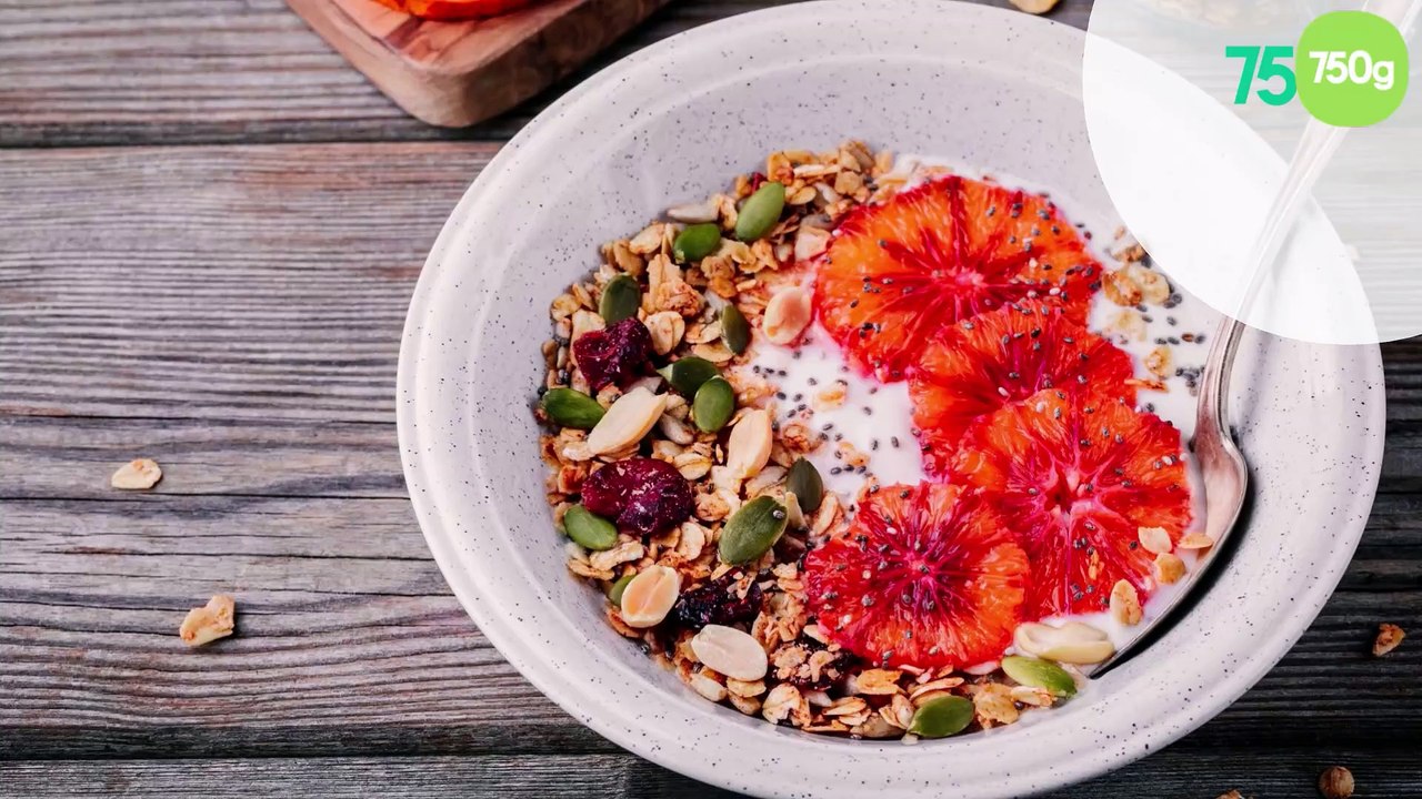 Granola maison au yaourt et oranges sanguines