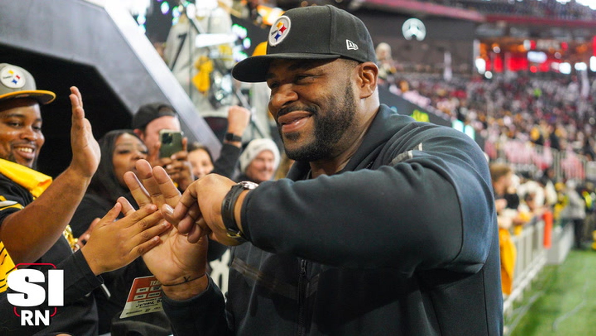 Pittsburgh Steelers Hall of Famer Jerome Bettis helping fans get to Super  Bowl LVII