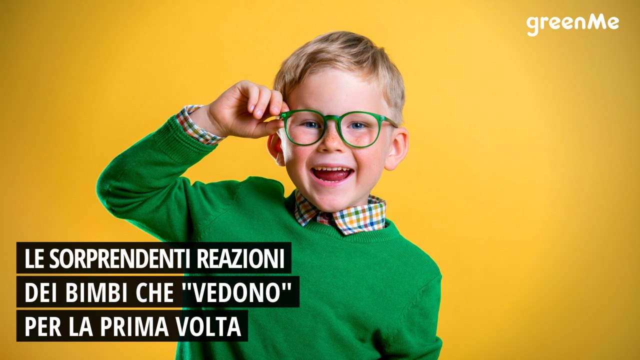 Le sorprendenti reazioni dei bimbi che "vedono" per la prima volta