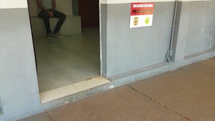 Após praticar furto na loja em que trabalha, homem é detido