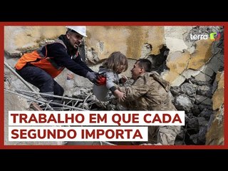 Video herunterladen: Terremoto na Turquia e Síria: resgate de sobreviventes emociona socorristas