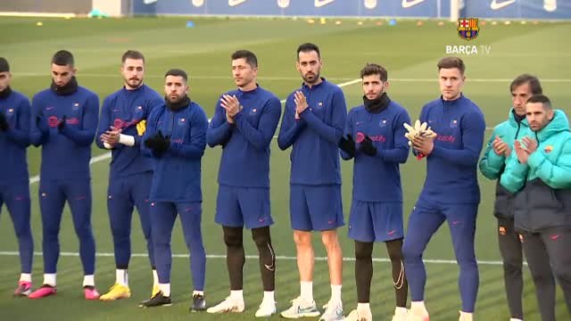 El FC Barcelona prepara el partido del domingo contra el Villarreal mirando de reojo al United en Europa League