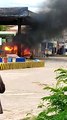 Trinidad: Fuego deja en cenizas un surtidor y reportan una persona herida
