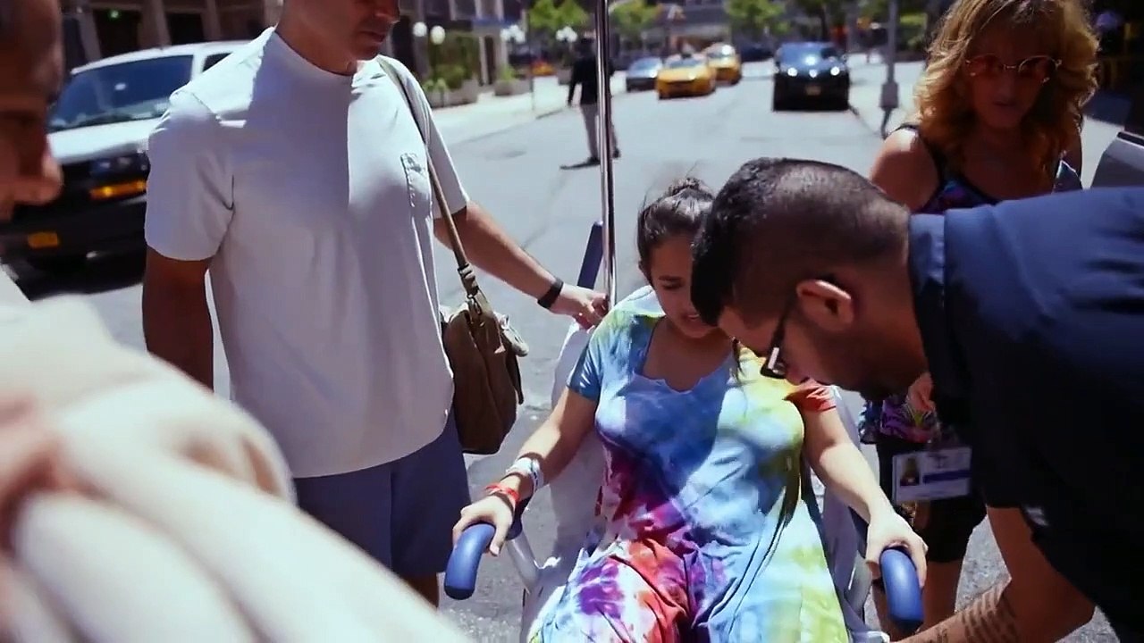 I Am Jazz - Se5 - Ep06 - Operation Complication HD Watch