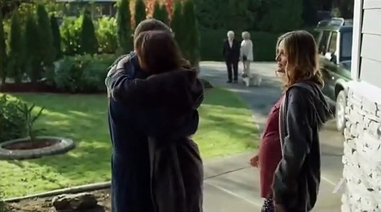 You Me Her - Se4 - Ep06 - Eat Your Strangers and Don't Talk to Vegetables ! HD Watch