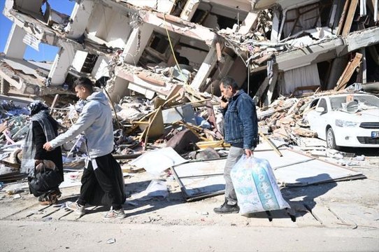 Kahramanmaraş depremde kaç kişi öldü, kaç yaralı var? 10 Şubat Kahramanmaraş depreminde kaç bina yıkıldı?