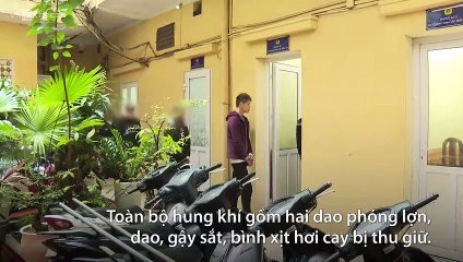 NHÓM THANH THIẾU NIÊN MANG HUNG KHÍ TẤN CÔNG NGƯỜI ĐI ĐƯỜNG