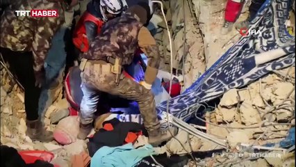 Kepçeden kaçtı, sesini duyurmayı başardı: 94 saat sonra enkazdan sağ çıktı