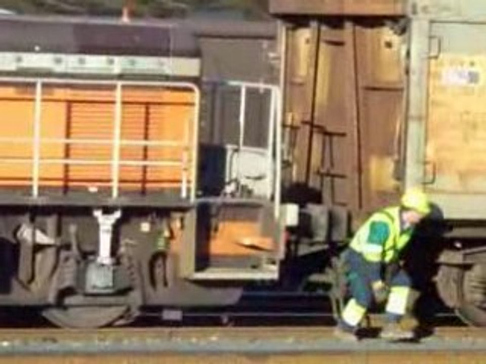 y8105 en manoeuvre