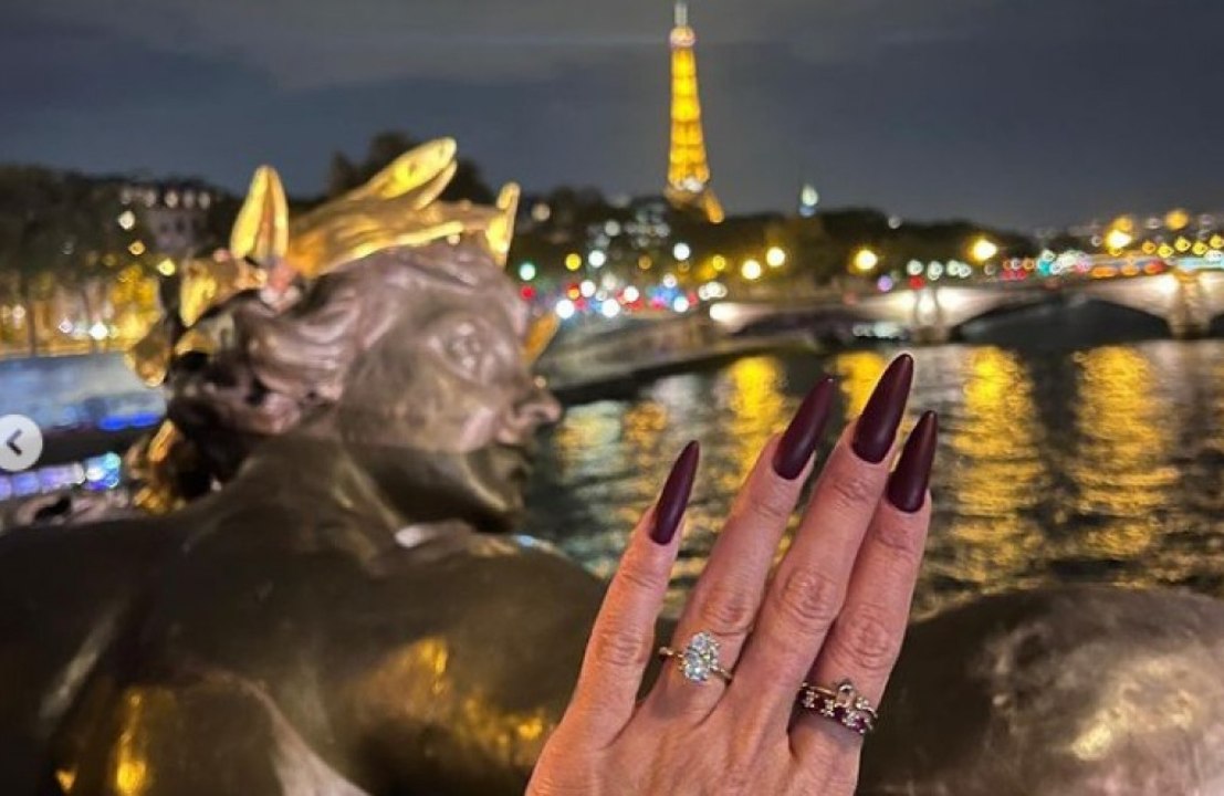 It's official: Vanessa Hudgens and Cole Tucker are engaged