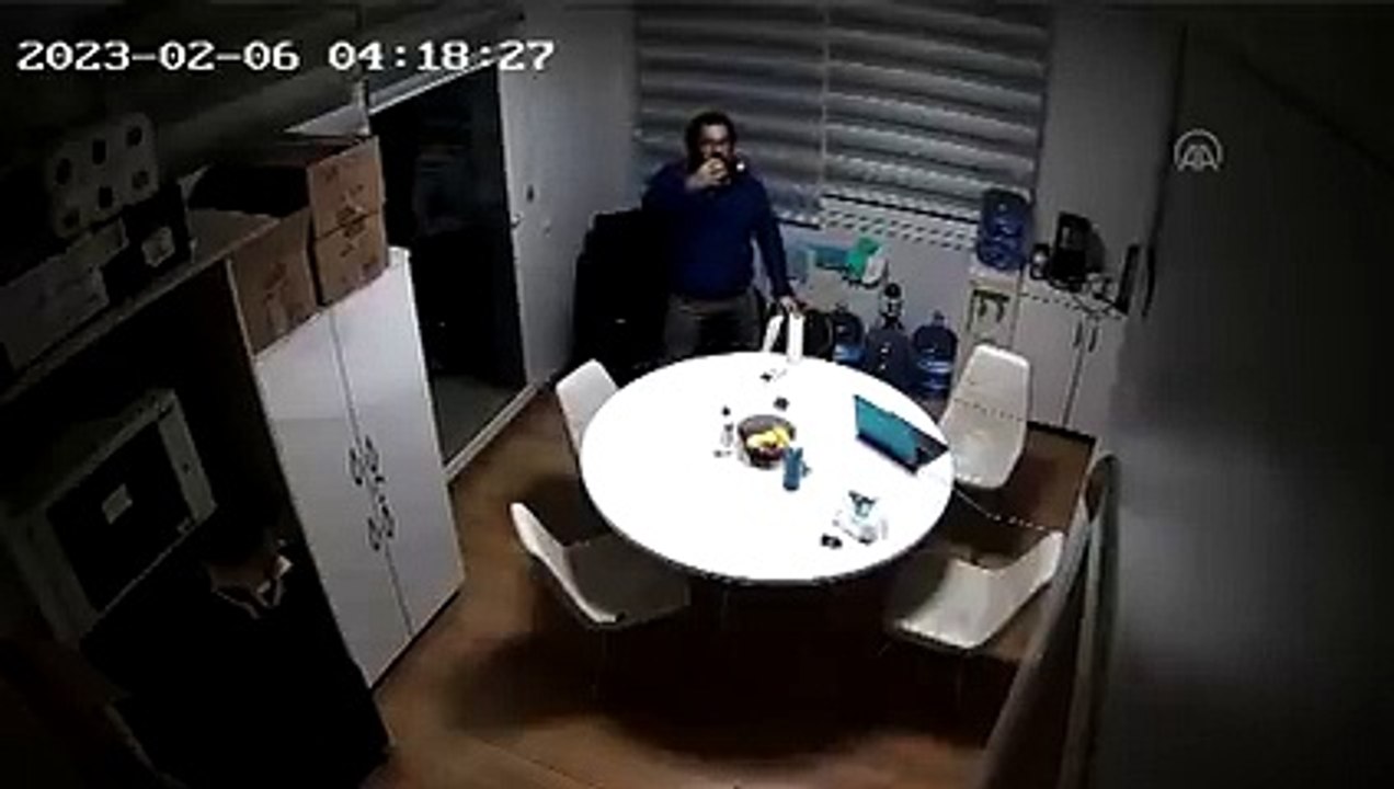 Kahramanmaraş_ta 7_7 ve 7_6 şiddetindeki depremler güvenlik kameralarına yansıdı(240P)