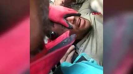 Uzman çavuş, depremin 103'üncü saatinde sağ çıkarıldı