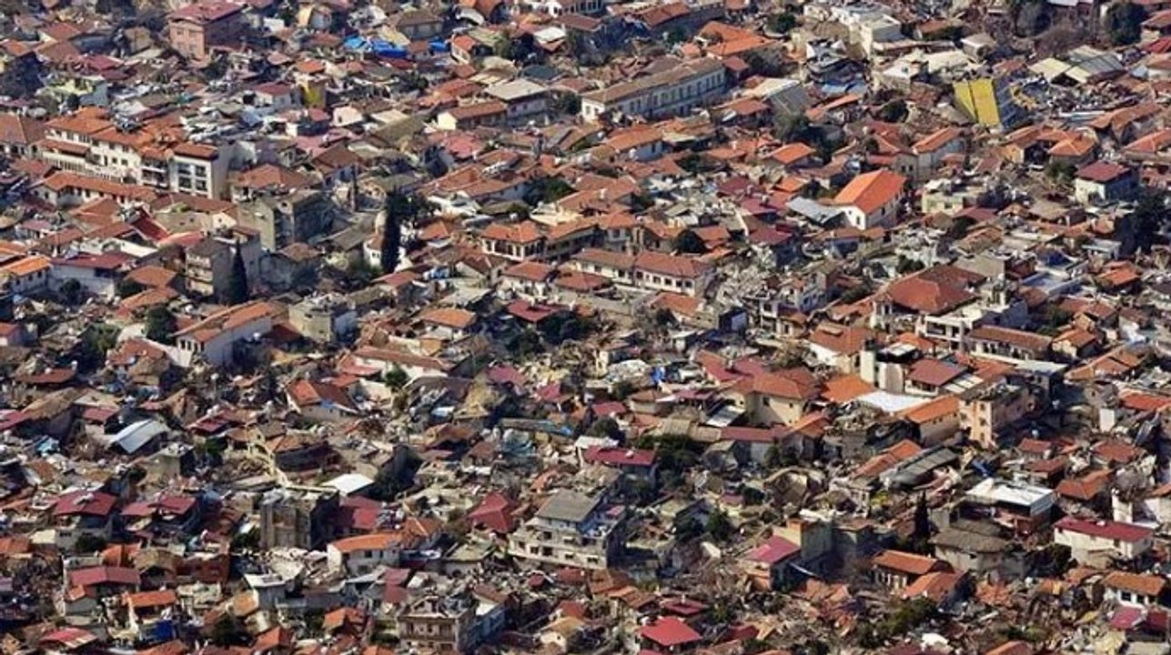 Antakya Kalesi'nden merkezdeki yıkım böyle görüntülendi