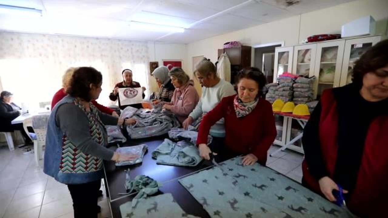 Mezitli Belediyesi Gönüllülerinden Depremzedelere Destek