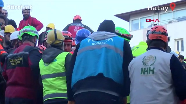 Hatay'da Arzu Apartmanı enkazından Murat-Raziye Kılınç çifti 107 saat sonra çıkarıldı