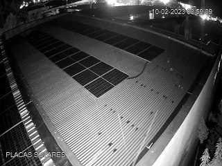 LADRÕES INVADEM MERCADO EM PARANAPUÃ