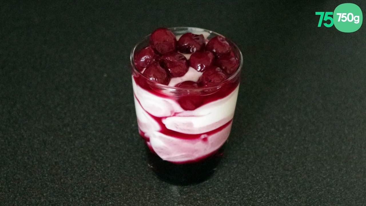 Verrines de fromage blanc aux cerises