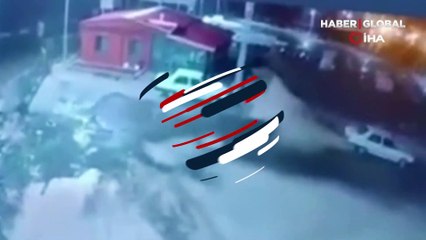 Asrın depremi böyle görüntülendi! Araçlar beşik gibi sallandı