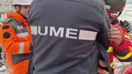 İspanyol ekip iki kardeşi ve anneyi enkazdan sağ çıkardı