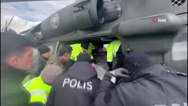 EGM deprem bölgesindeki köylere enkaz ve çadır sevkiyatlarını aralıksız gerçekleştiriyor