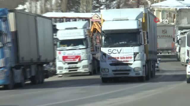 Deprem bölgesinde dört bir yandan yardım konvoyu
