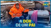 Terremoto na Turquia e Síria: pai segura mão de filha