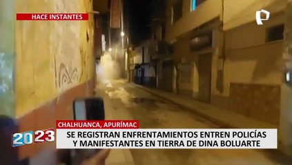 下载视频: Apurímac: reportan enfrentamientos entre manifestantes y policías en tierra de Dina Boluarte