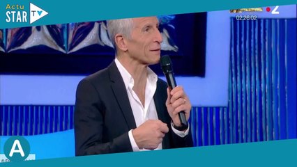 N'oubliez pas les paroles : un candidat émeut Nagui avec un geste fait en l'honneur de sa mère (ZAPT