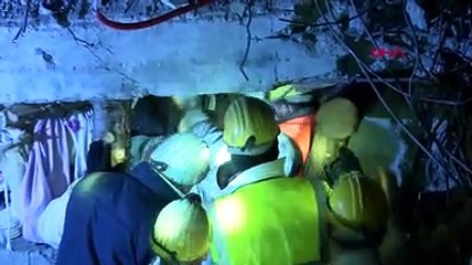 Adıyaman'da 117 saat sonra mucize: Sesimi duyuyorsan 3 kere betona vur