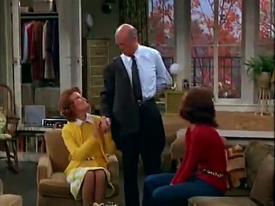 The Mary Tyler Moore Show - Se3 - Ep07 - Just Around the Corner HD Watch