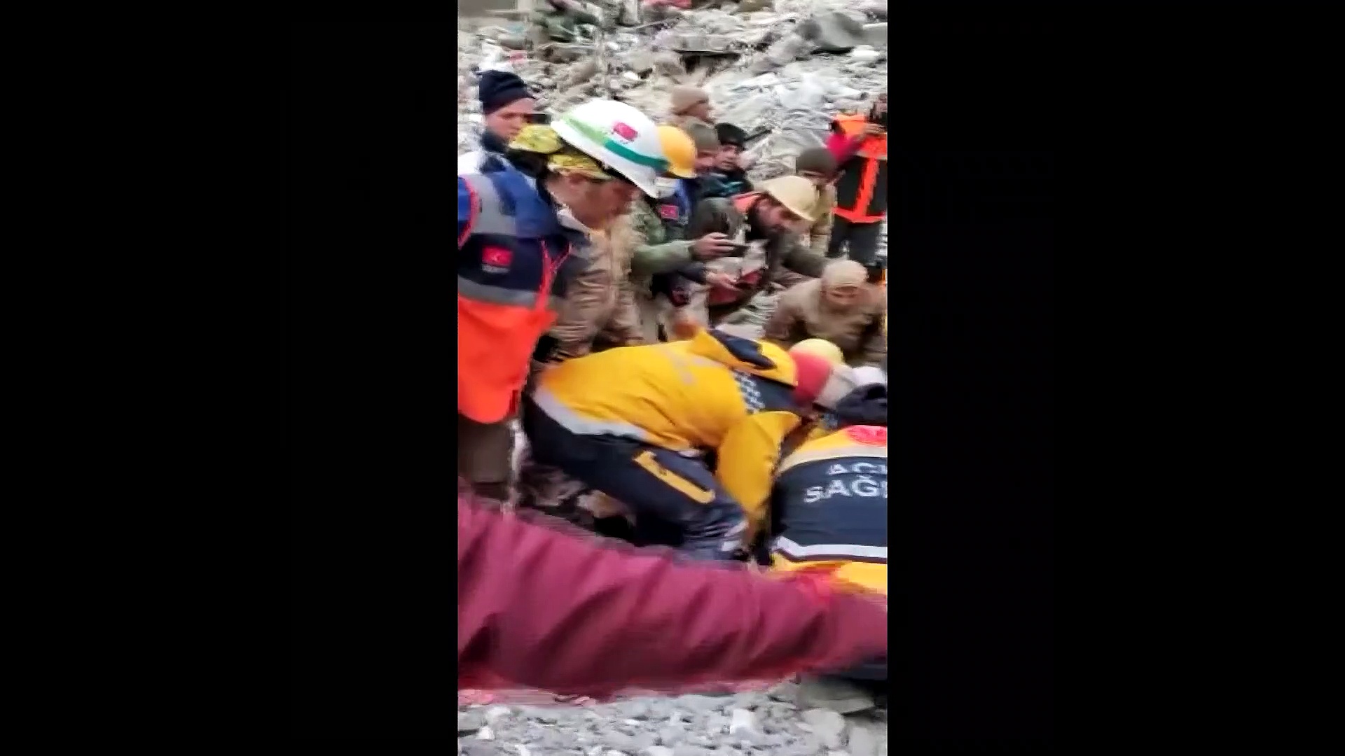 துருக்கியில் 8 வயது குழந்தையை மீட்ட இந்திய ராணுவம்; வைரல் வீடியோ!!