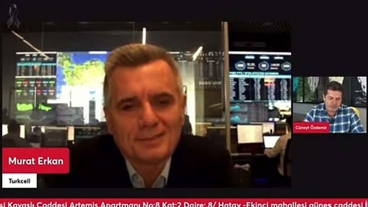 Cüneyt Özdemir'in yayınına bağlanan Turkcell CEO'sunun internet bağlantısı gidip geldi