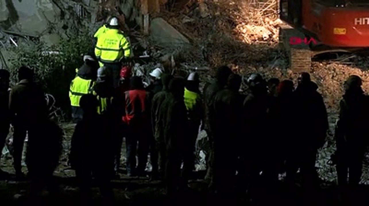 Rönesans Rezidans’ın enkazında ‘yaşam’ belirtisi