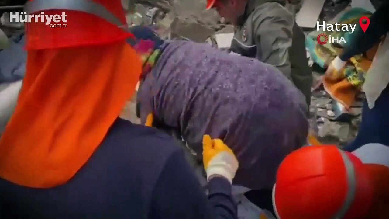 Umut dolu bekleyiş ve sevinç gözyaşları: Enkazdan mucize kurtuluşlar!