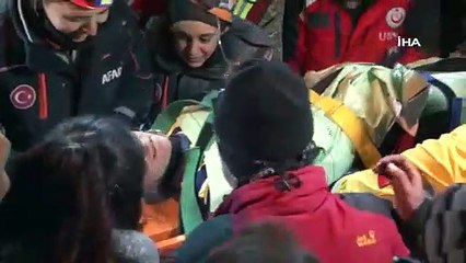 Lise öğrencisinin ilk sorusu “Bugün günlerden ne?” ilk isteği ise “su” oldu