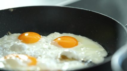 Make the perfect fried egg with this genius hack