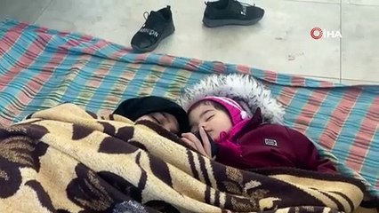 Deprem bölgesinden kaçış