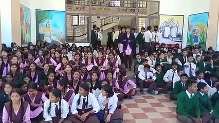 satna: धरने पर बैठे एकलव्य विद्यालय के छात्र, शिक्षकों पर गंभीर आरोप