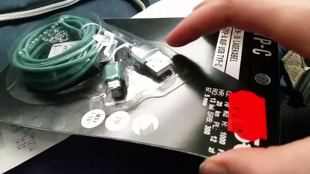 USB-Kabelverpackung öffnen
