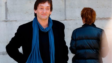 VOICI : Pierre Palmade entre la vie et la mort : une vidéo terrifiante de sa voiture après l'accident dévoilée