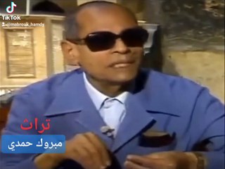 نجيب محفوظ مبدع بدرجة موظف