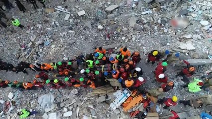 Çin Kurtarma Ekipleri Daha Fazla İnsanı Kurtarmak İçin Zamana Karşı Yarışıyor