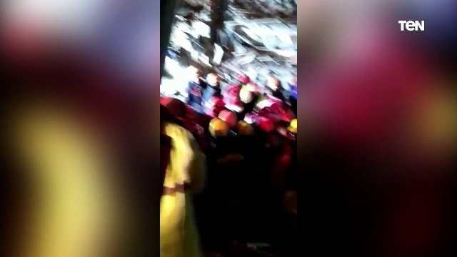 تواصل عمليات الإنقاذ في منطقة ديار بكر ورفع أثار الزلزال